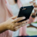 Situatii cotidiene in care prezenta unei huse de telefon isi spune cuvantul