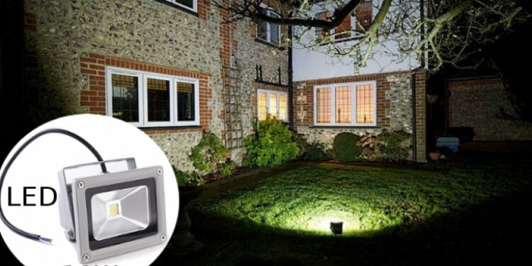Proiectoare LED de exterior: cum sa faci alegerea perfecta!